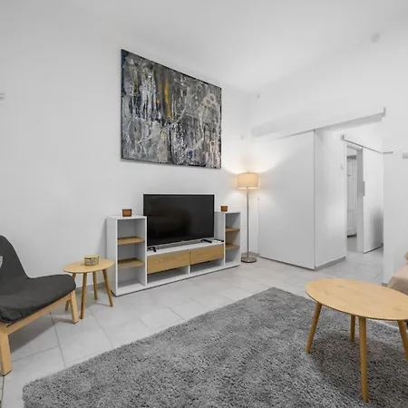 Castropol Near The Arena, By Istrabook Appartement Pula